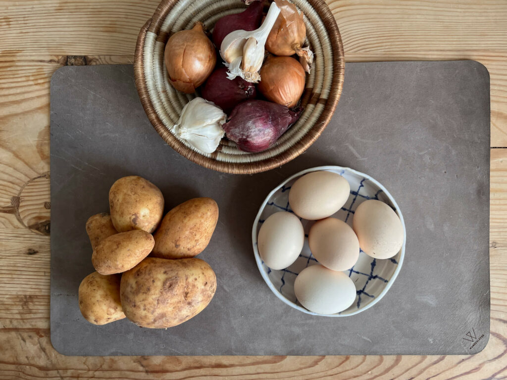 Zutaten Tortilla de Patatas, Kartoffeln, Ei, Zwiebel 