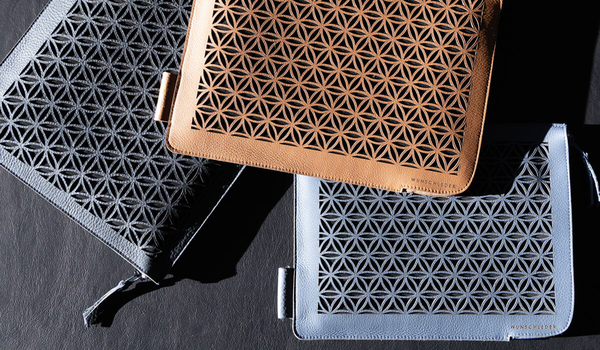 Elegante Notebook Hülle mit Lasercut-Design