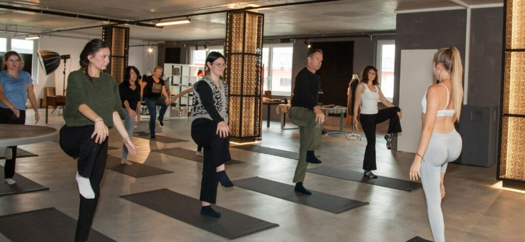 Yogalehrerin Passau, Anna Roppelt, Yogakurs, Yoga Brunch, Wunschleder